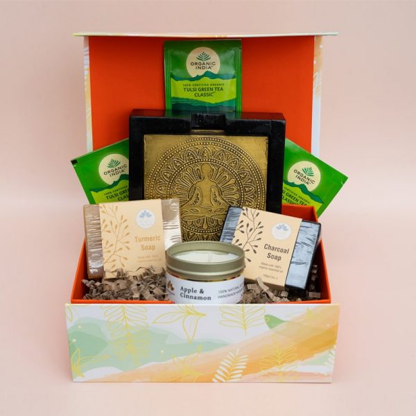 Buy Curated Gift Box For The Young Mommies Online At Best Price